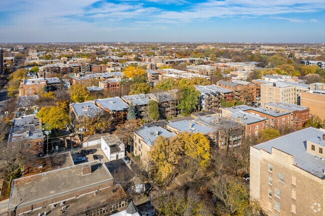 Building Photo - 4616-4618 N Racine Ave