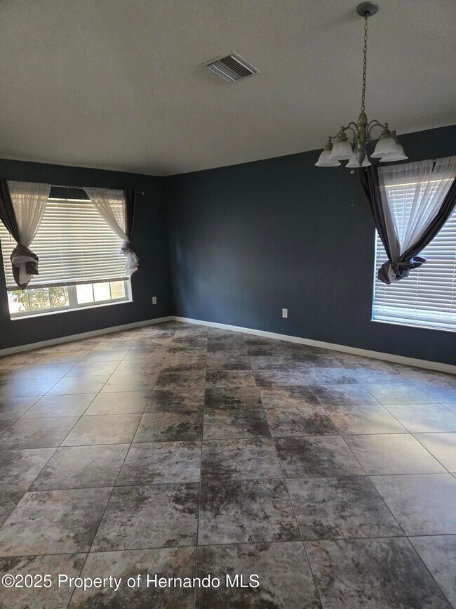 Foto del edificio - 14392 Wake Robin Dr