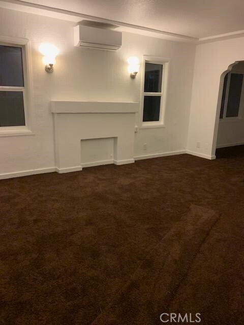 Foto del edificio - 8208 Naomi Ave