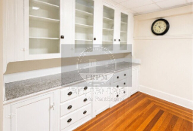 Foto del edificio - 244 Osborn St