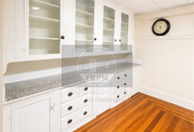 Building Photo - 244 Osborn St
