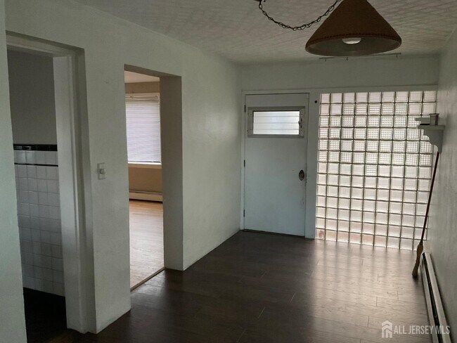 Foto del edificio - 60 Kensington Ave