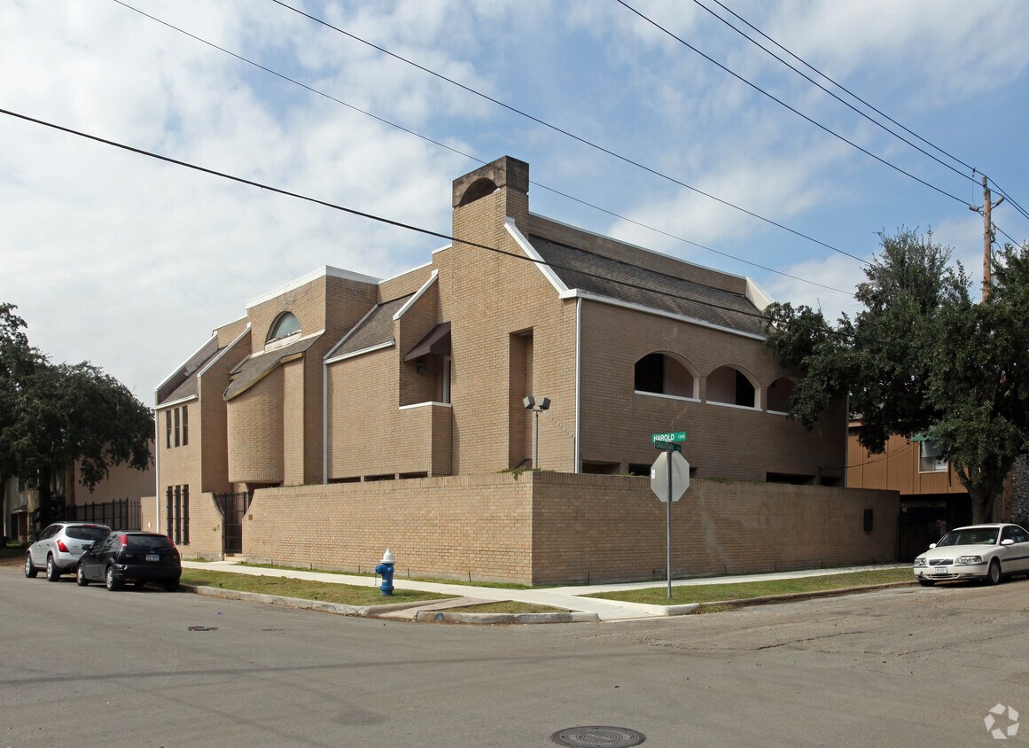 Foto del edificio - 3414 Graustark St