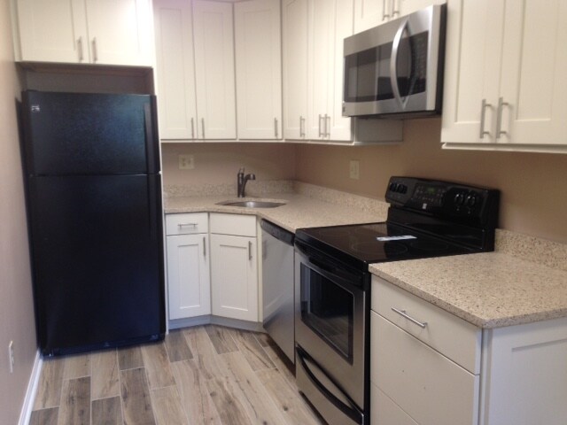 New Kitchen - 2021 Key Blvd