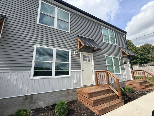 Foto del edificio - 604 Crescent Hill Dr