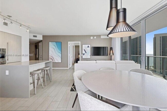 Foto del edificio - 4010 S Ocean Dr