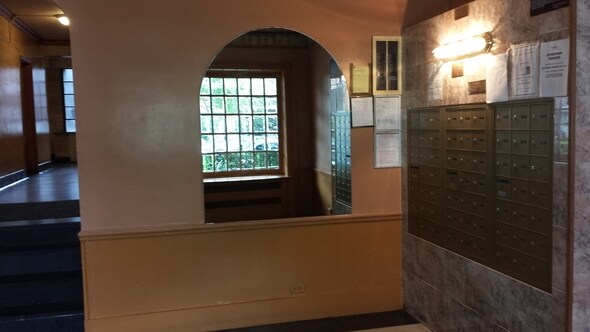 Foto del vestíbulo - 383 E 17th St