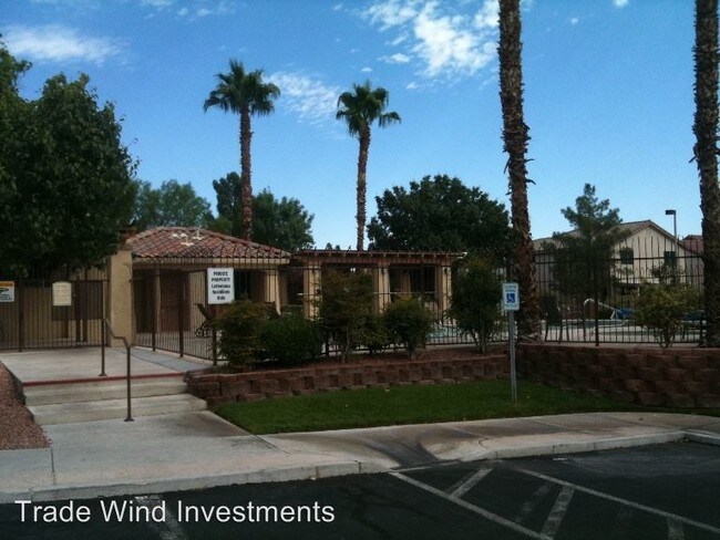 Building Photo - 10012 Via Delores Ave