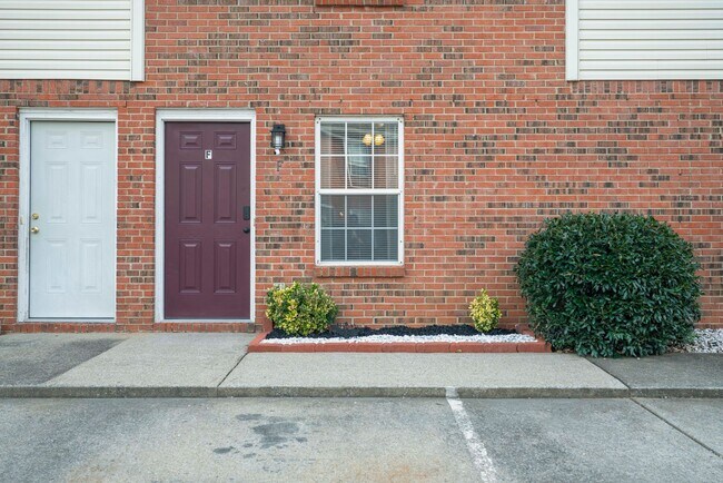 Foto del edificio - Hope’s Place | Cozy 2BR Condo Near Fort Campbell