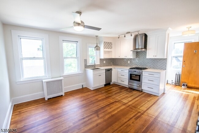 Building Photo - 30 Boyden Pkwy