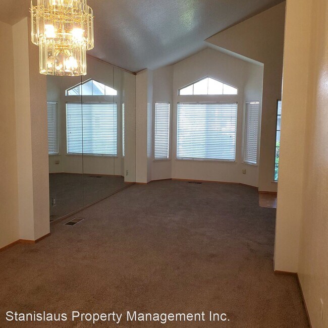 Foto del edificio - 5 br, 3 bath House - 2600 Alexia Way