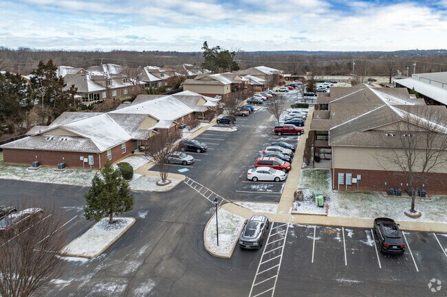 Foto aérea - Camden Woods Apartments