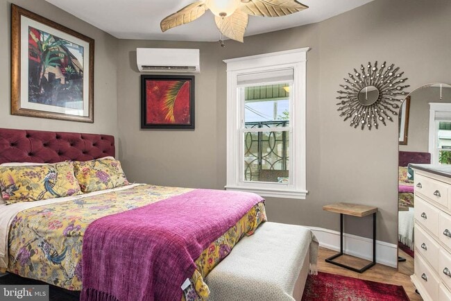 Foto del edificio - 1910 Parker Ave