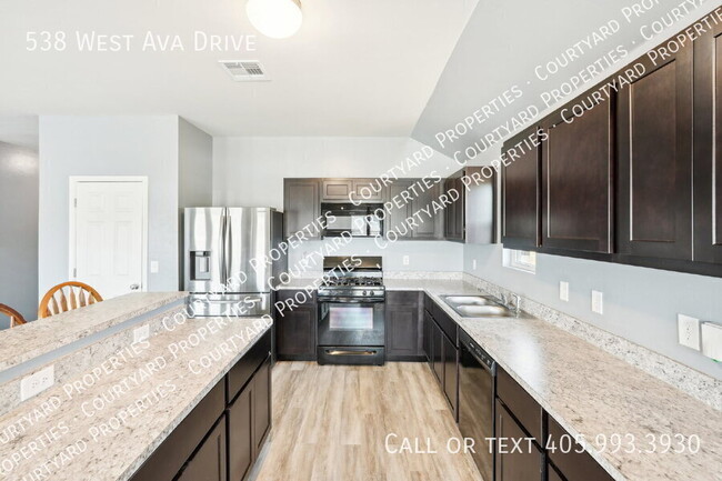 Foto del edificio - 538 W Ava Dr