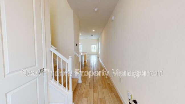 Building Photo - 211 Clifton Bay Lp