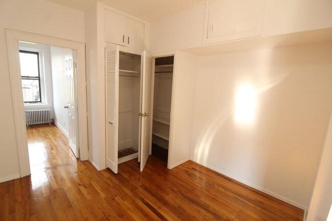 Building Photo - 222 Metropolitan Avenue