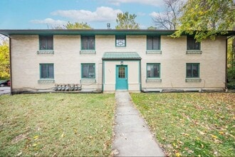 Building Photo - 400 Mimosa Ct