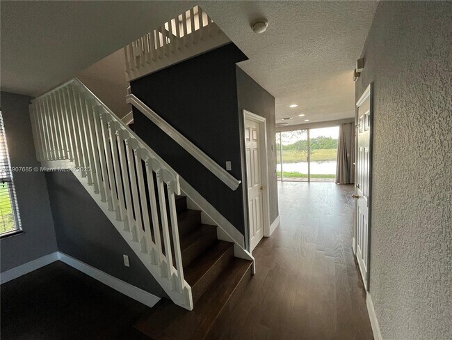 Building Photo - 4790 SW 165th Ave