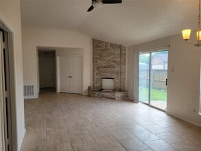 Building Photo - 11002 Longtom Ct