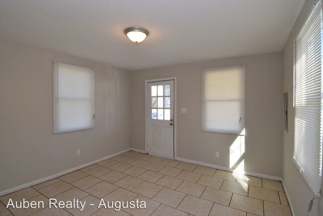 Building Photo - 30 Walker St