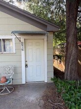 Building Photo - 891 Davis Dr