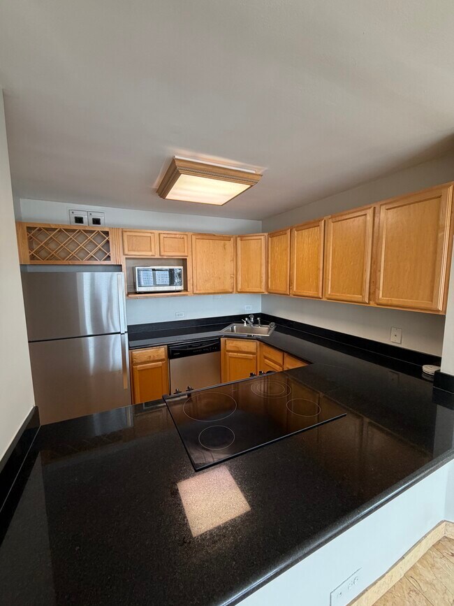 Foto del edificio - 525 W Hawthorne Pl