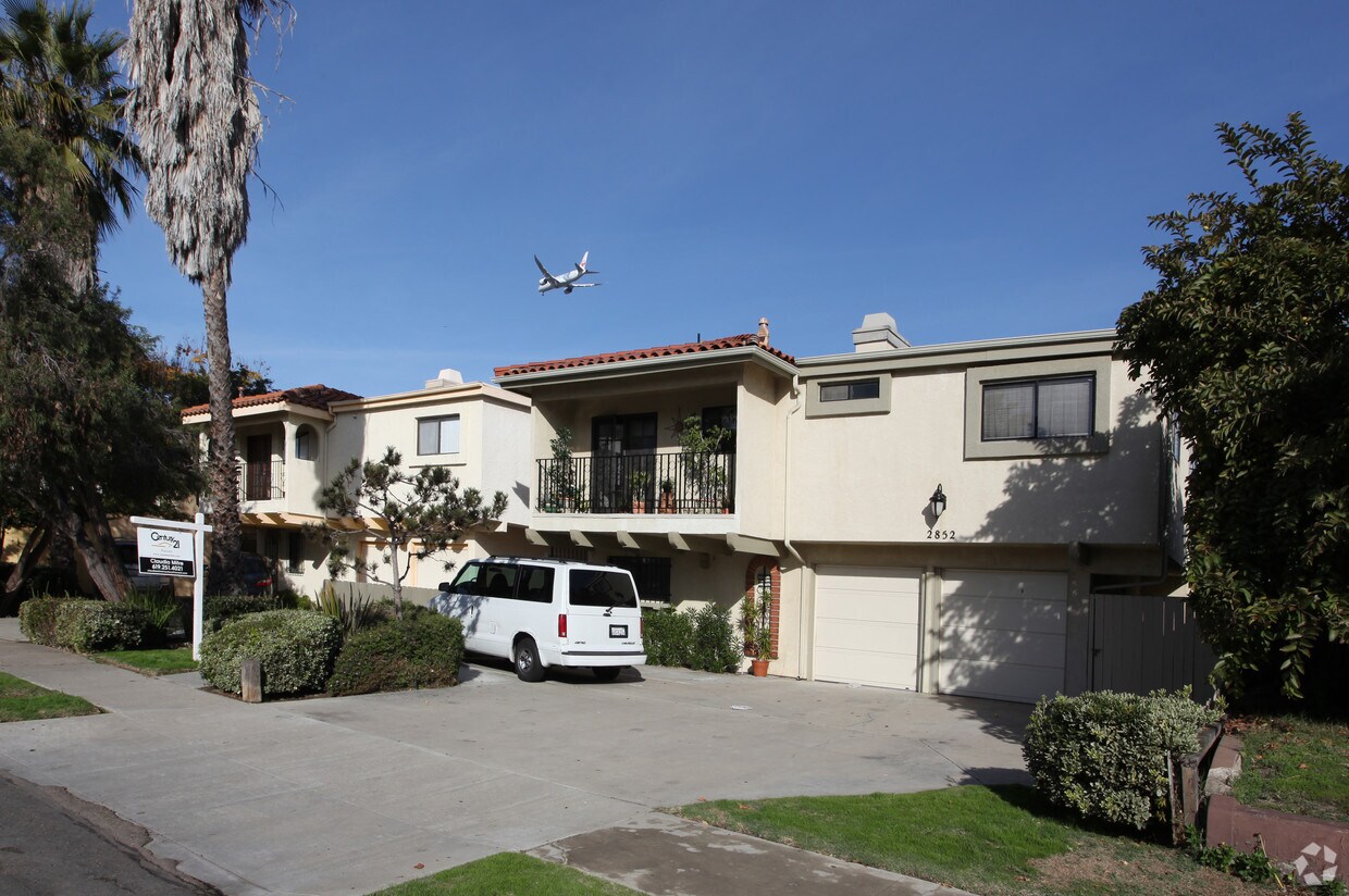 Foto principal - 2840 C St