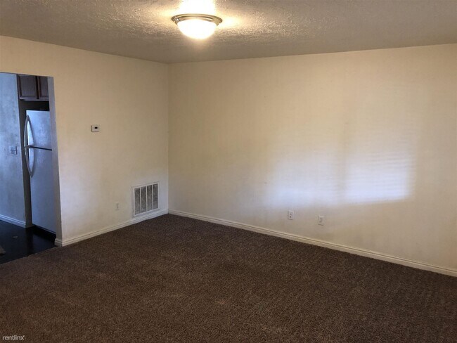 Foto del edificio - 2 br, 1.5 bath 4plex - 1175 South 200 West 2