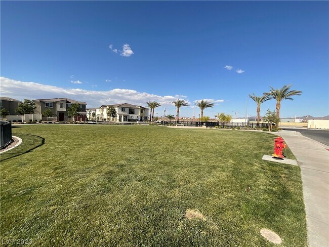 Foto del edificio - 12244 Radiant Sunrise Rd