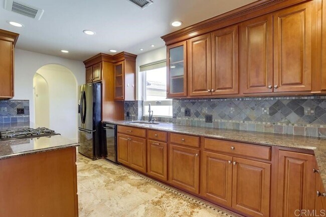 Building Photo - MORENE  - 4 BR HOUSE NEAR SHOPPING & POWAY...