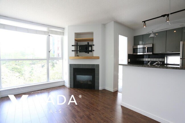 Photo du bâtiment - The Canadian Apartment For Rent 509-1068 H...