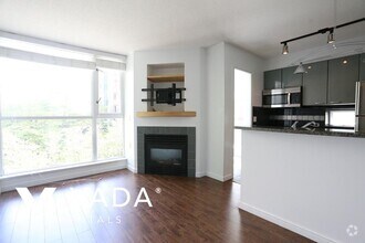 Building Photo - 1068 Hornby St