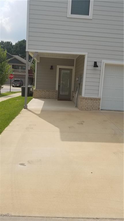 Building Photo - 1240 N Sicily Ln
