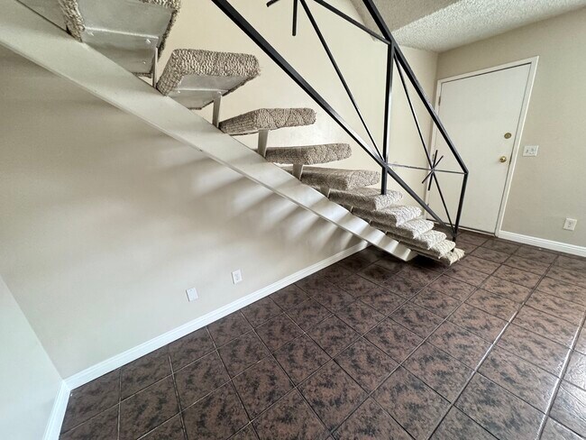 Foto del edificio - 1126 W 37th Pl