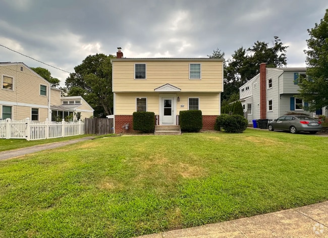 Building Photo - 601 N Florida St