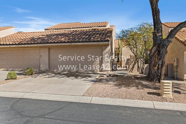 Building Photo - 308 E Larkspur Ln