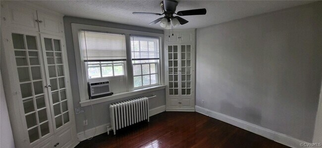 Building Photo - 3128 Woodcliff Ave
