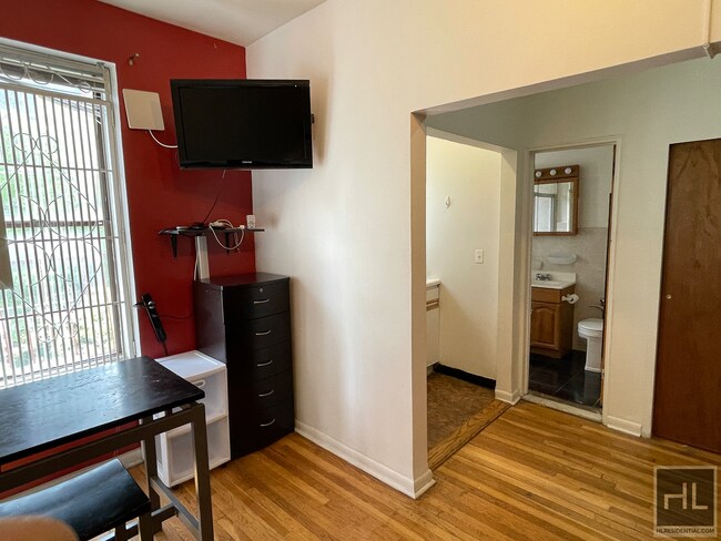 Building Photo - Spacious Studio | East 89th Street