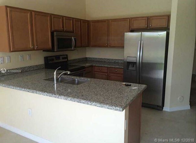 Building Photo - 9036 SW 36th Manor