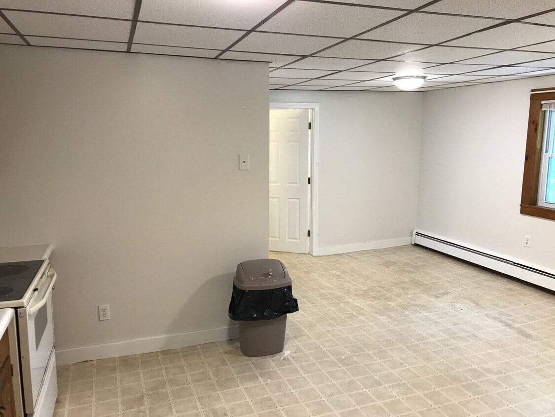 70 Sunset Dr Unit 2, Belmont, NH 03220 Apartments in Belmont, NH