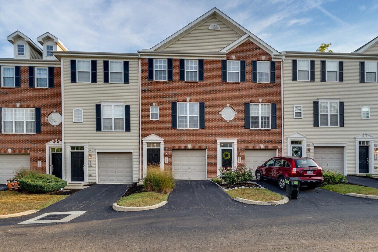 4308 Straight Arrow Rd, Beavercreek, OH 45430 Townhome Rentals in