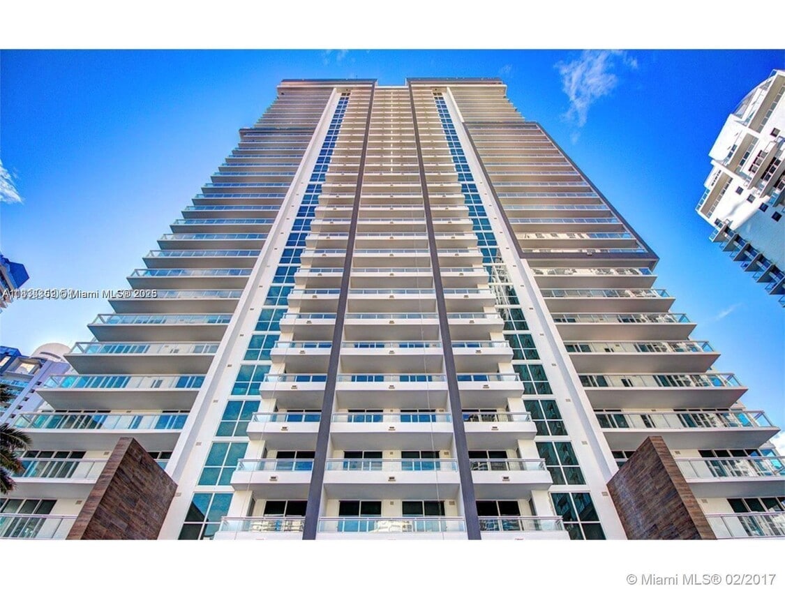 Primary Photo - 1080 Brickell Ave