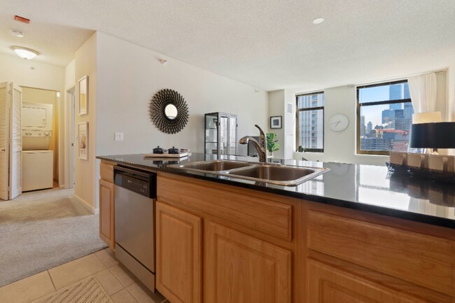 Foto del edificio - 349 N Desplaines St