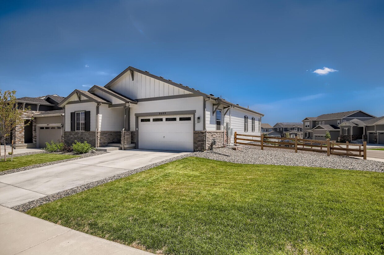 6689 Merrimack Dr, Castle Pines, CO 80108 House Rental in Castle