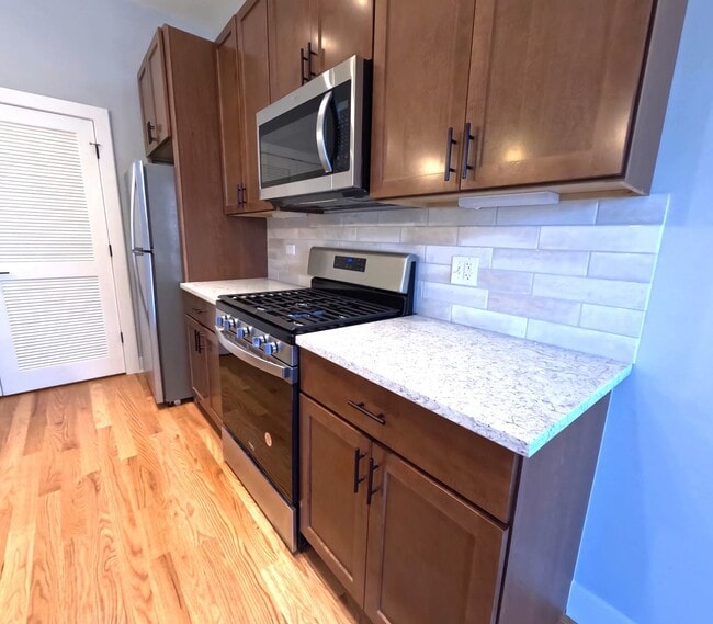 Building Photo - 3477 S Archer Ave