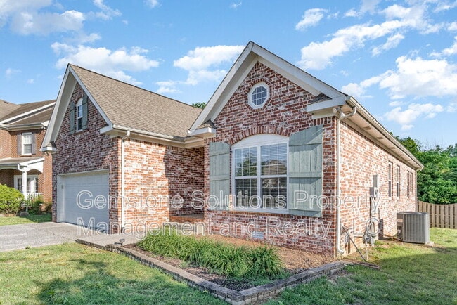 Building Photo - 1046 Aenon Cir