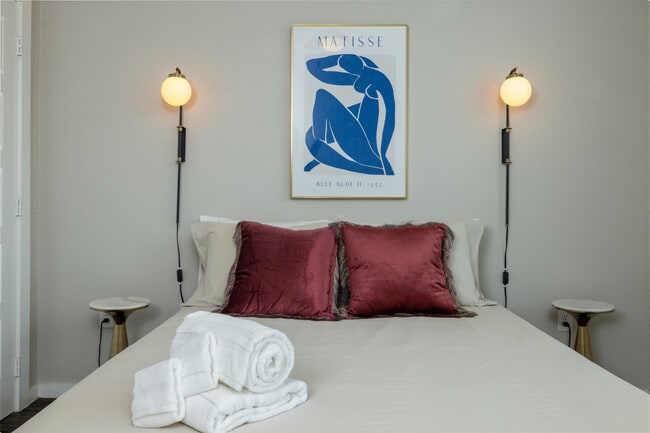 Foto del edificio - 2307 N Elm St