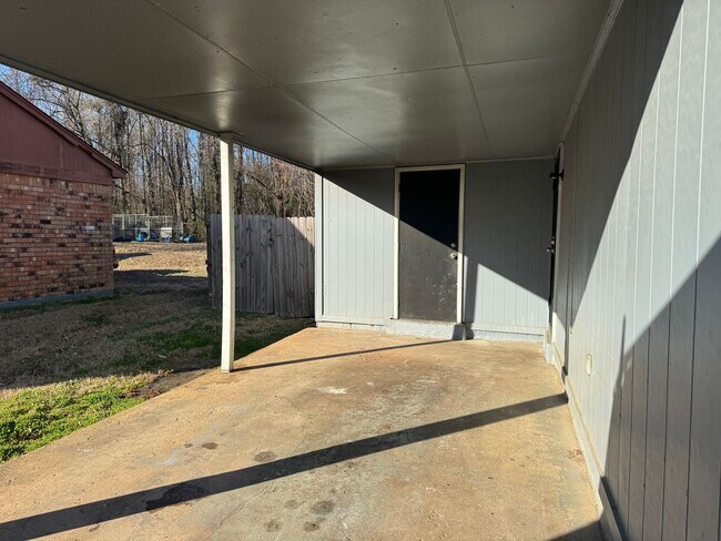 Foto del edificio - 1274 Parkrose Rd