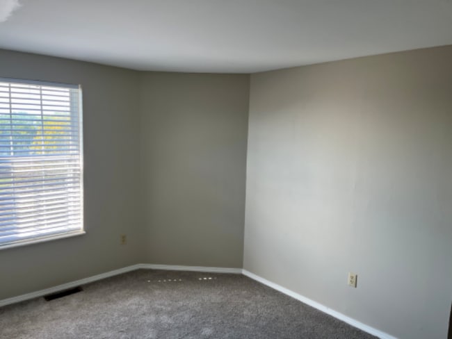 Photo - 6 Griffin Ln Townhome