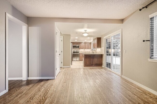 Building Photo - 8463 S Woody Way